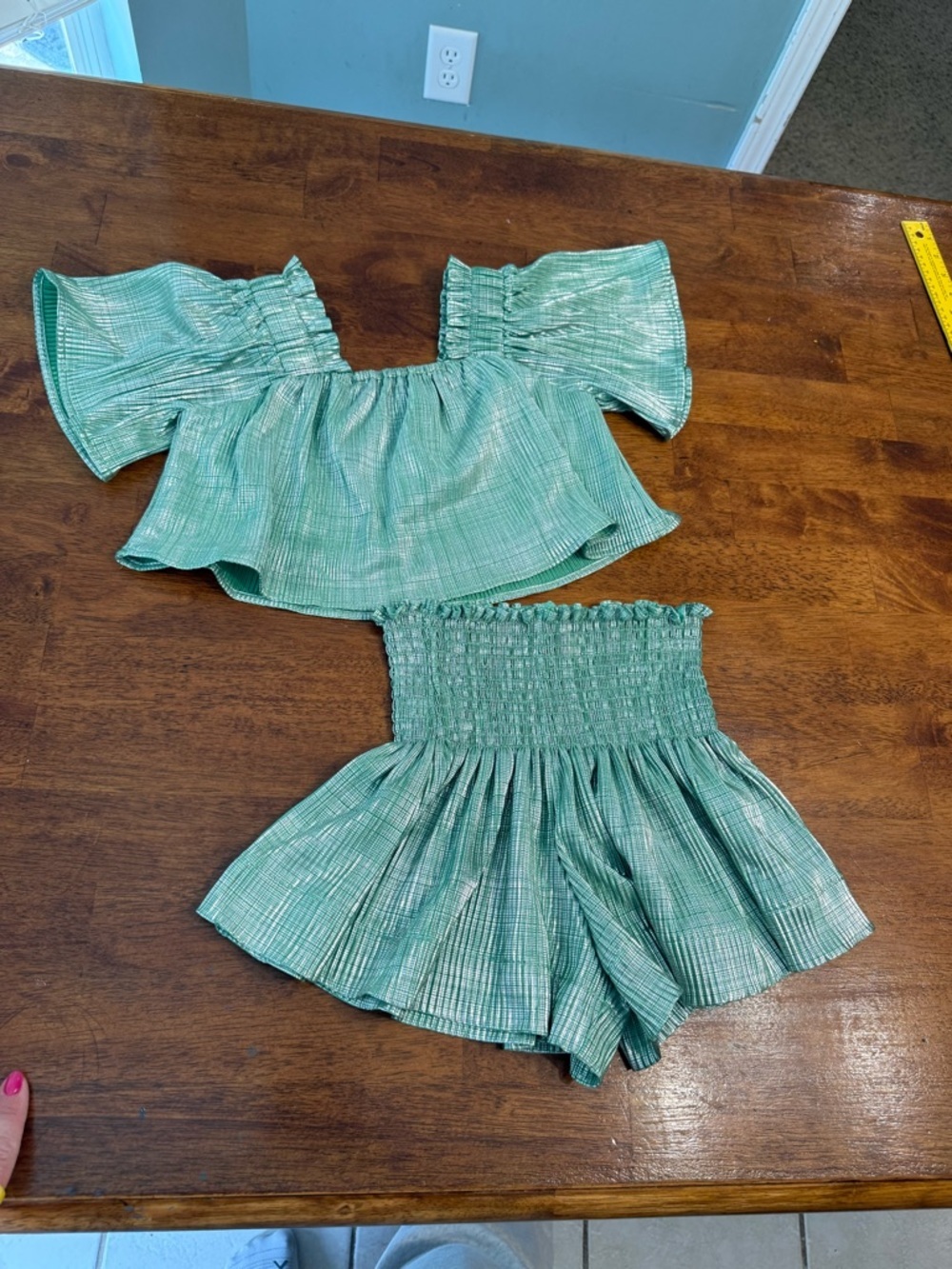 Queen of Sparkles Metallic Mint Green Smocked Flutter Top & Swing Short Set XS/S